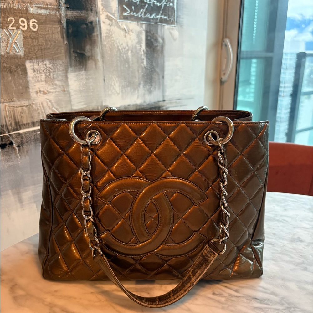 CHANEL GST patent leather Tote Bag